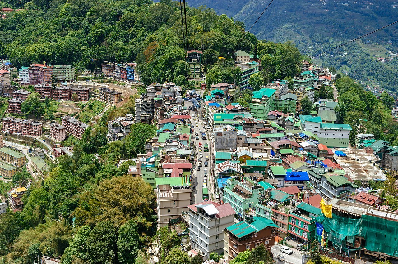 Gangtok & Sikkim Travel Guide 2026 — Permits, Best Time & 3-Day Plan