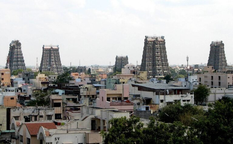 Madurai Travel Guide 2026 — Meenakshi Temple, Best Time, Food & 2-Day Plan