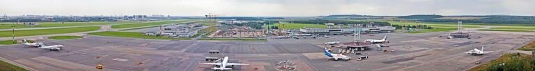 Airport Transfers & City Metros: Getting Around Made Easy