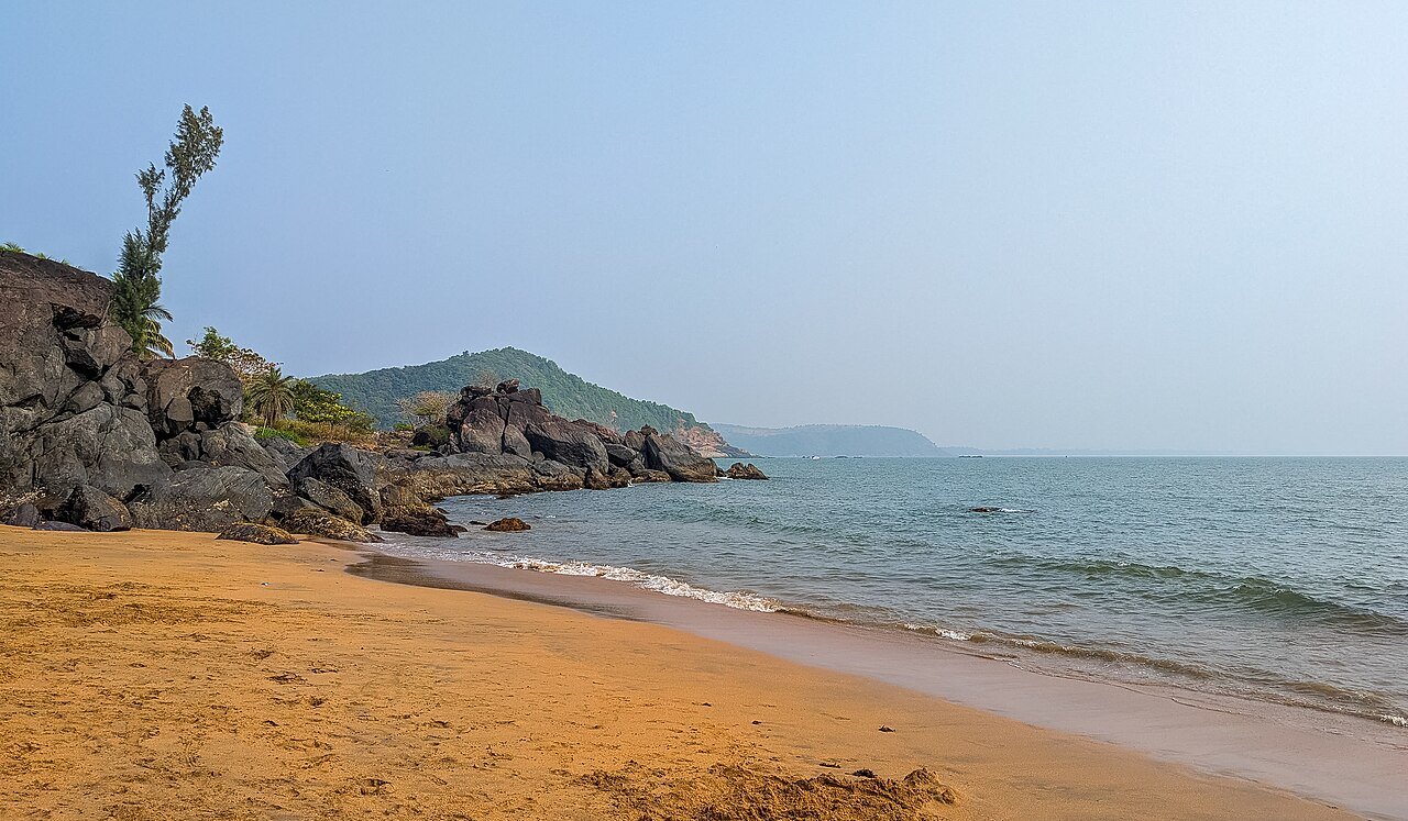A cliff-backed beach near Gokarna